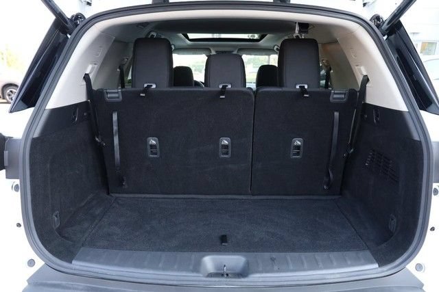 Certified 2025 Nissan Pathfinder SV w/ SV Premium Package FWD image 7