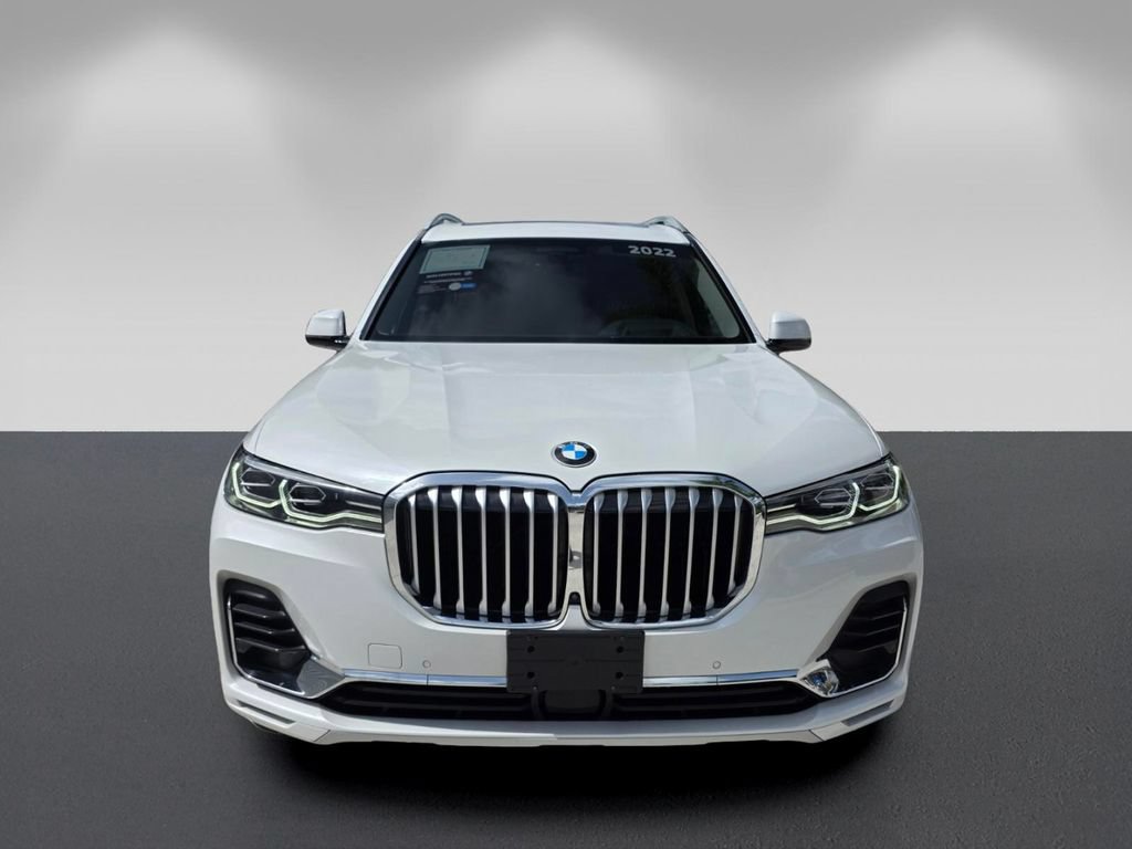Used 2022 BMW X7 xDrive40i w/ Premium Package AWD/4WD image 2