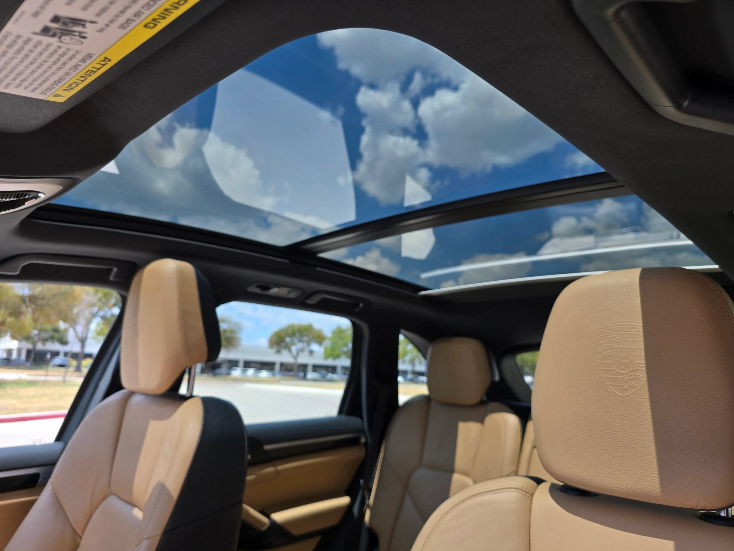 Used 2014 Porsche Cayenne Platinum Edition AWD/4WD image 39