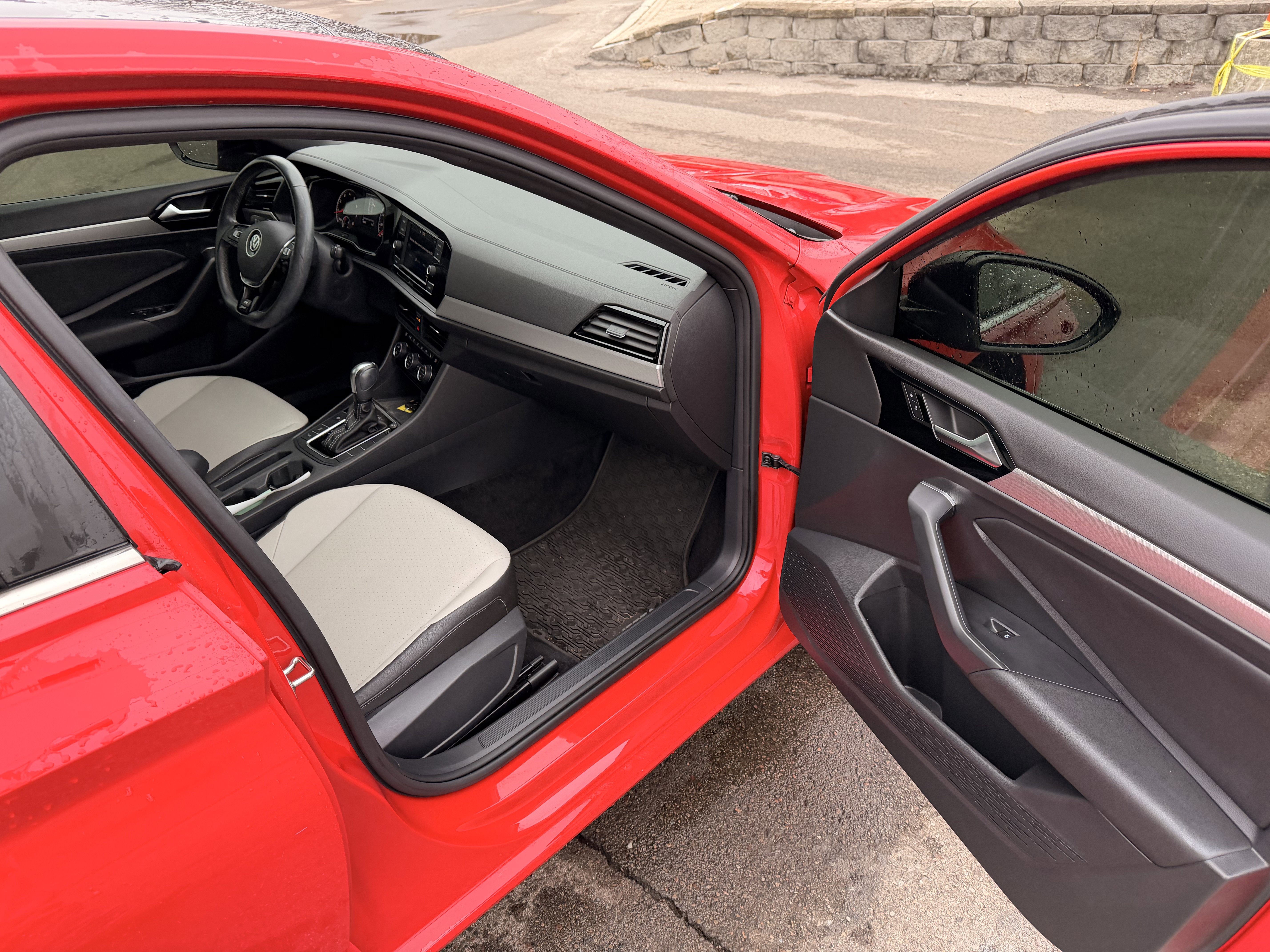 Used 2020 Volkswagen Jetta R-Line w/ R-Line Cold Weather Package image 15