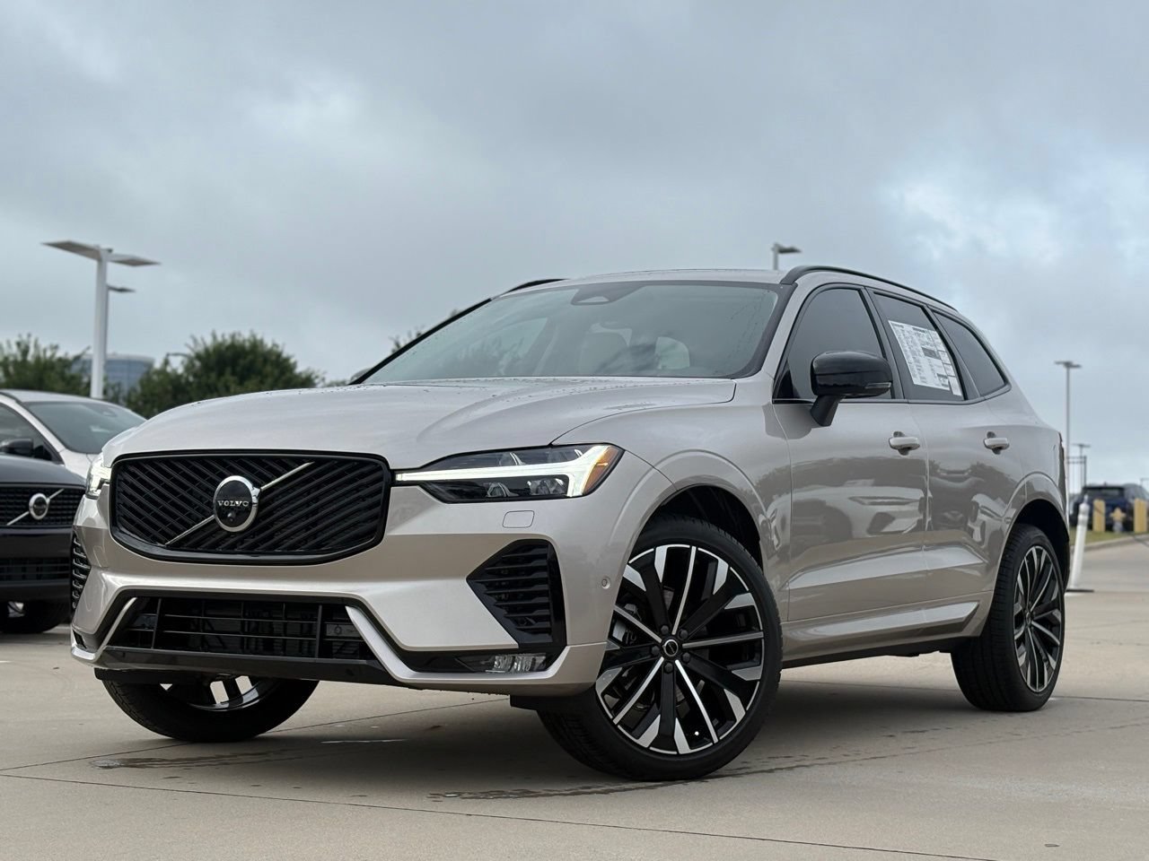 New 2026 Volvo XC60 B5 Ultra w/ Protection Package Premier AWD/4WD image 1