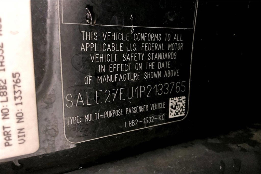 Used 2023 Land Rover Defender 110 X-Dynamic SE image 33