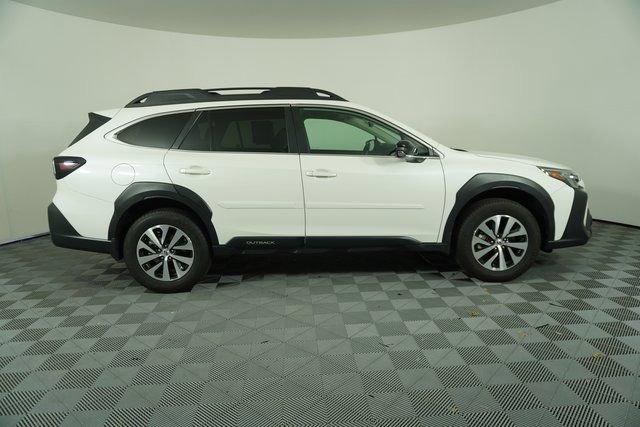 Certified 2025 Subaru Outback Premium w/ Popular Package #1A image 9