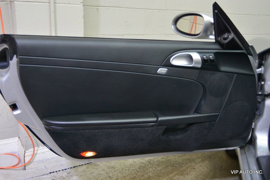 Used 2005 Porsche Boxster image 13