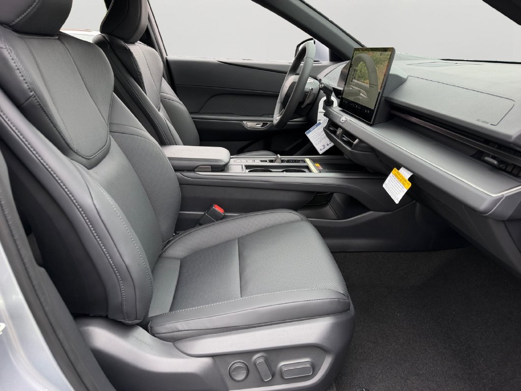 New 2026 Lexus ES 350h AWD image 6