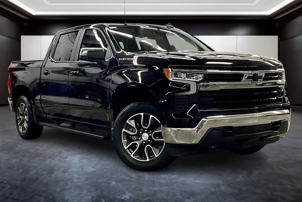 Used 2024 Chevrolet Silverado 1500 LT image 1