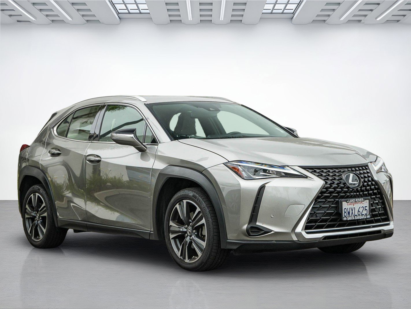 Used 2021 Lexus UX 200 w/ Accessory Package (Z2) FWD image 3