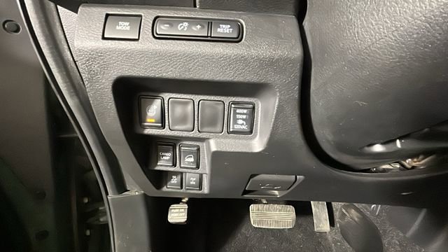 Used 2022 Nissan Frontier PRO-4X w/ Pro-4X Premium Package AWD/4WD image 19