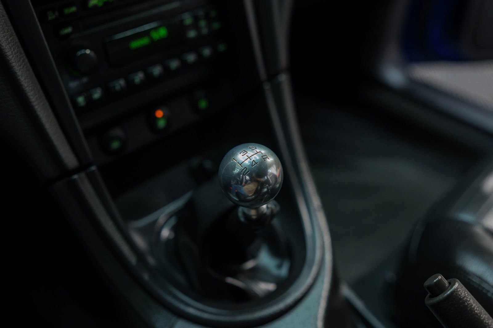 Used 2004 Ford Mustang Mach 1 RWD image 31