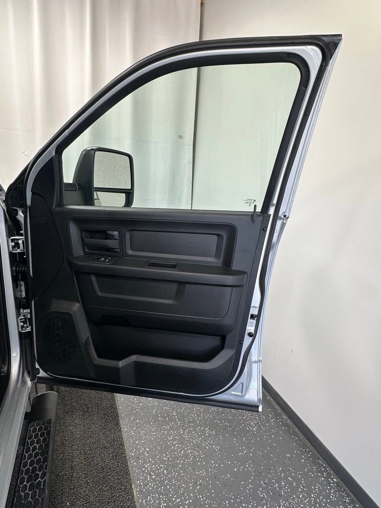 New 2026 RAM 2500 Tradesman w/ Chrome Appearance Group AWD/4WD image 16