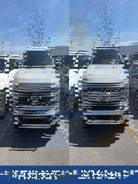 Used 2025 Ford F350 Lariat w/ Chrome Package image 3