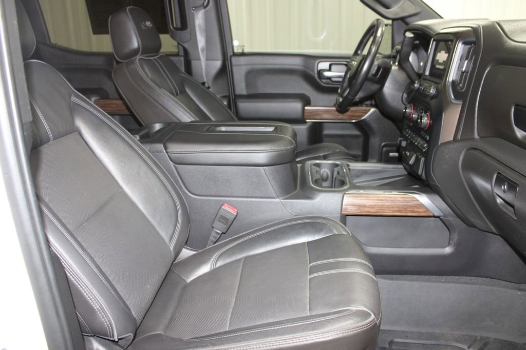 Used 2019 Chevrolet Silverado 1500 High Country w/ Technology Package AWD/4WD image 26