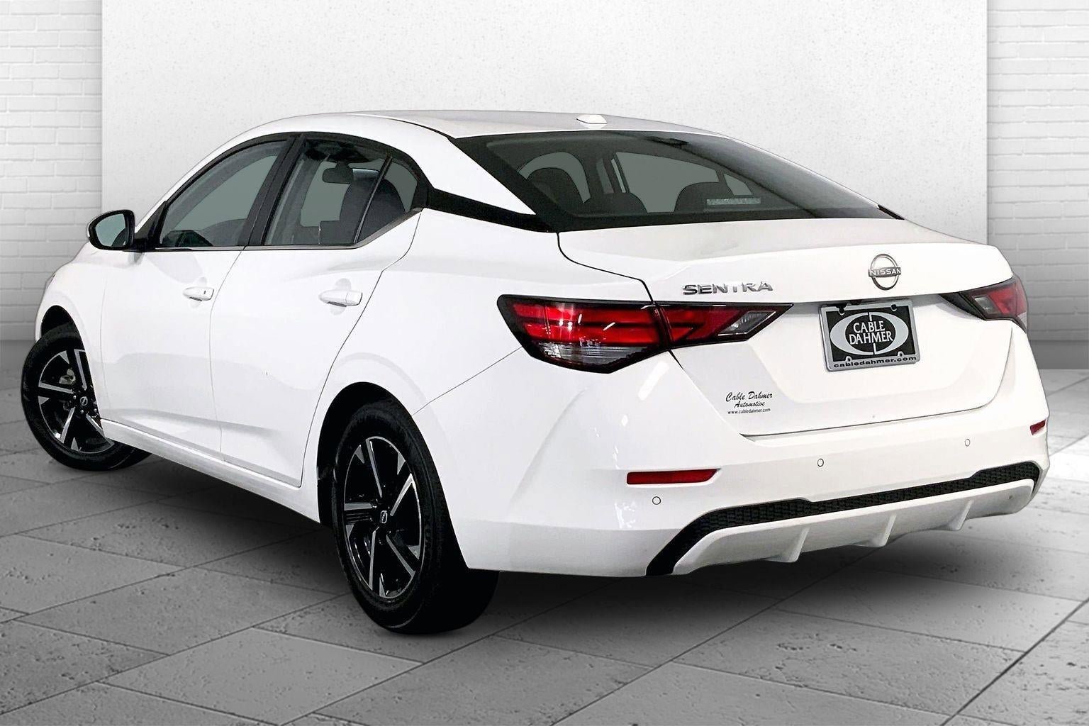Used 2025 Nissan Sentra SV FWD image 11