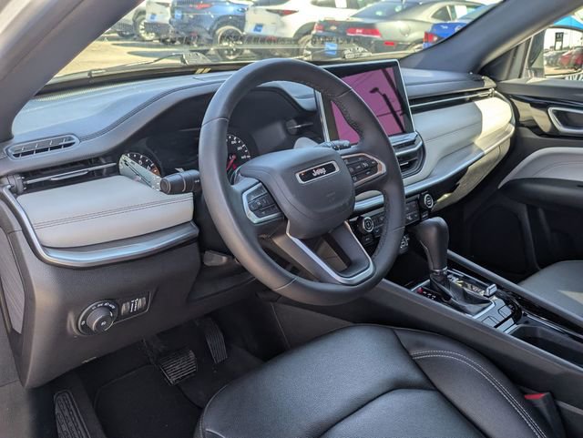 Used 2025 Jeep Compass Limited AWD/4WD image 29