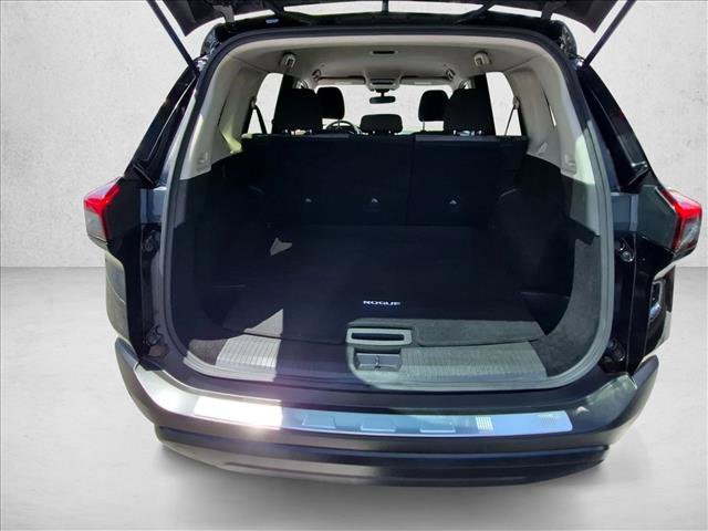 Used 2023 Nissan Rogue SV FWD image 6