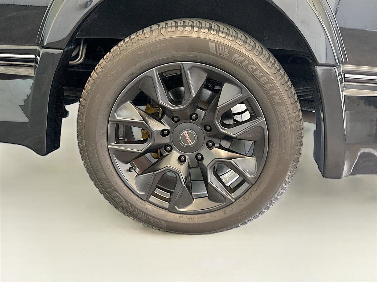 Used 2023 GMC Savana 2500 RWD image 26