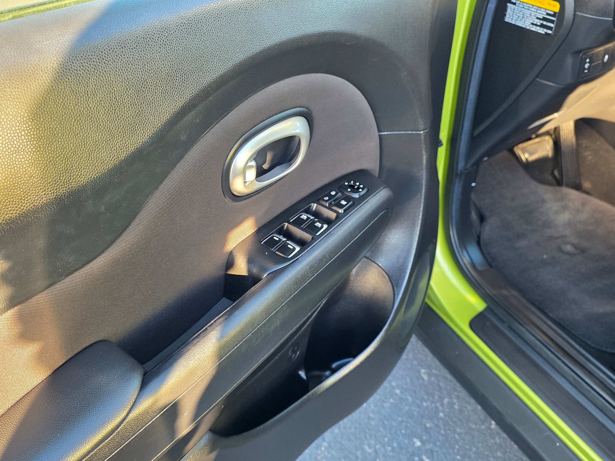Used 2018 Kia Soul + FWD image 14