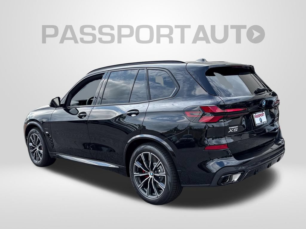 New 2026 BMW X5 xDrive50e w/ M Sport Package AWD/4WD image 3