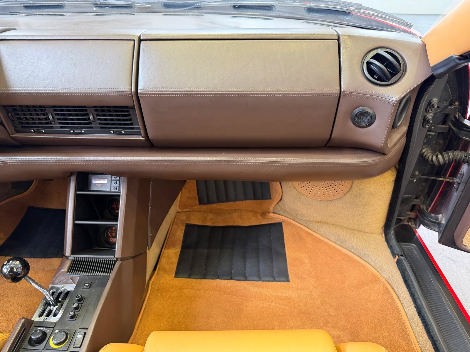 Used 1990 Ferrari Testarossa RWD image 93