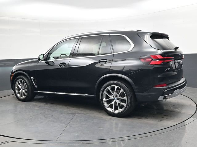 Used 2024 BMW X5 xDrive40i w/ Premium Package image 6