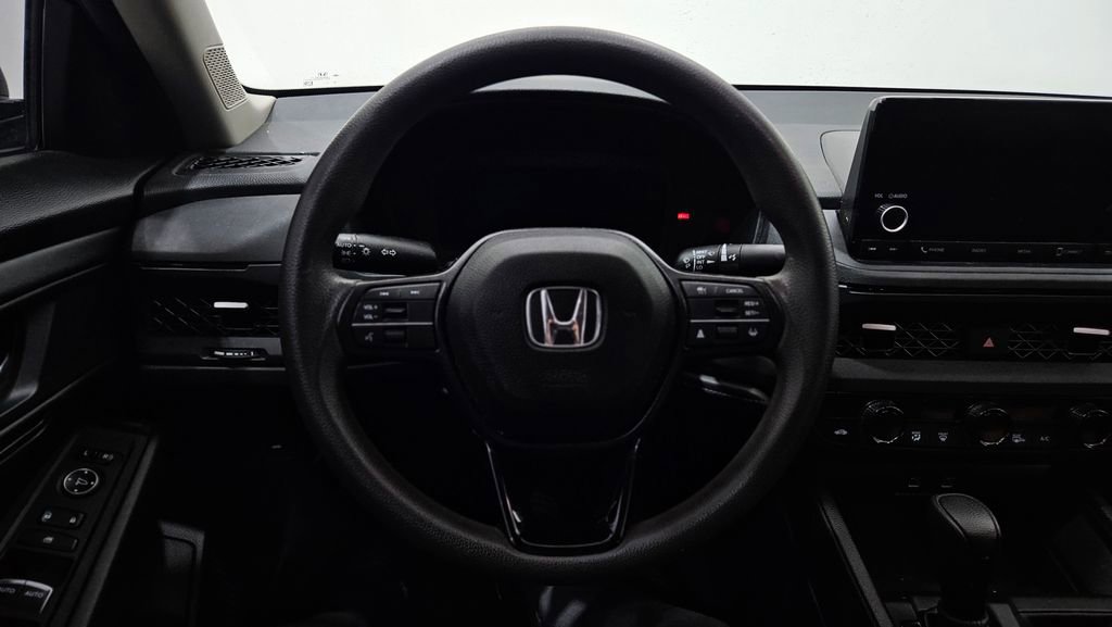 Used 2023 Honda Accord EX image 39