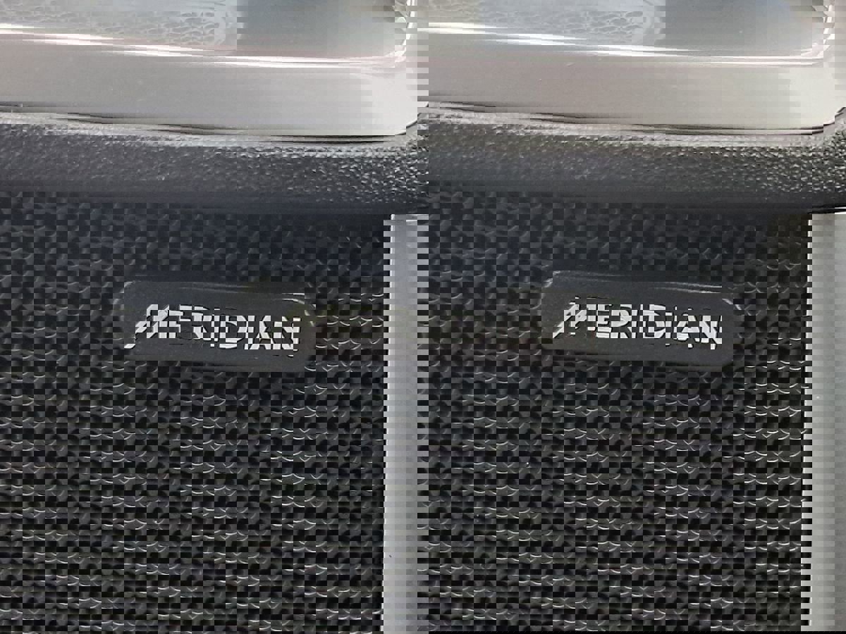 Used 2020 Jaguar E-PACE SE AWD/4WD image 16