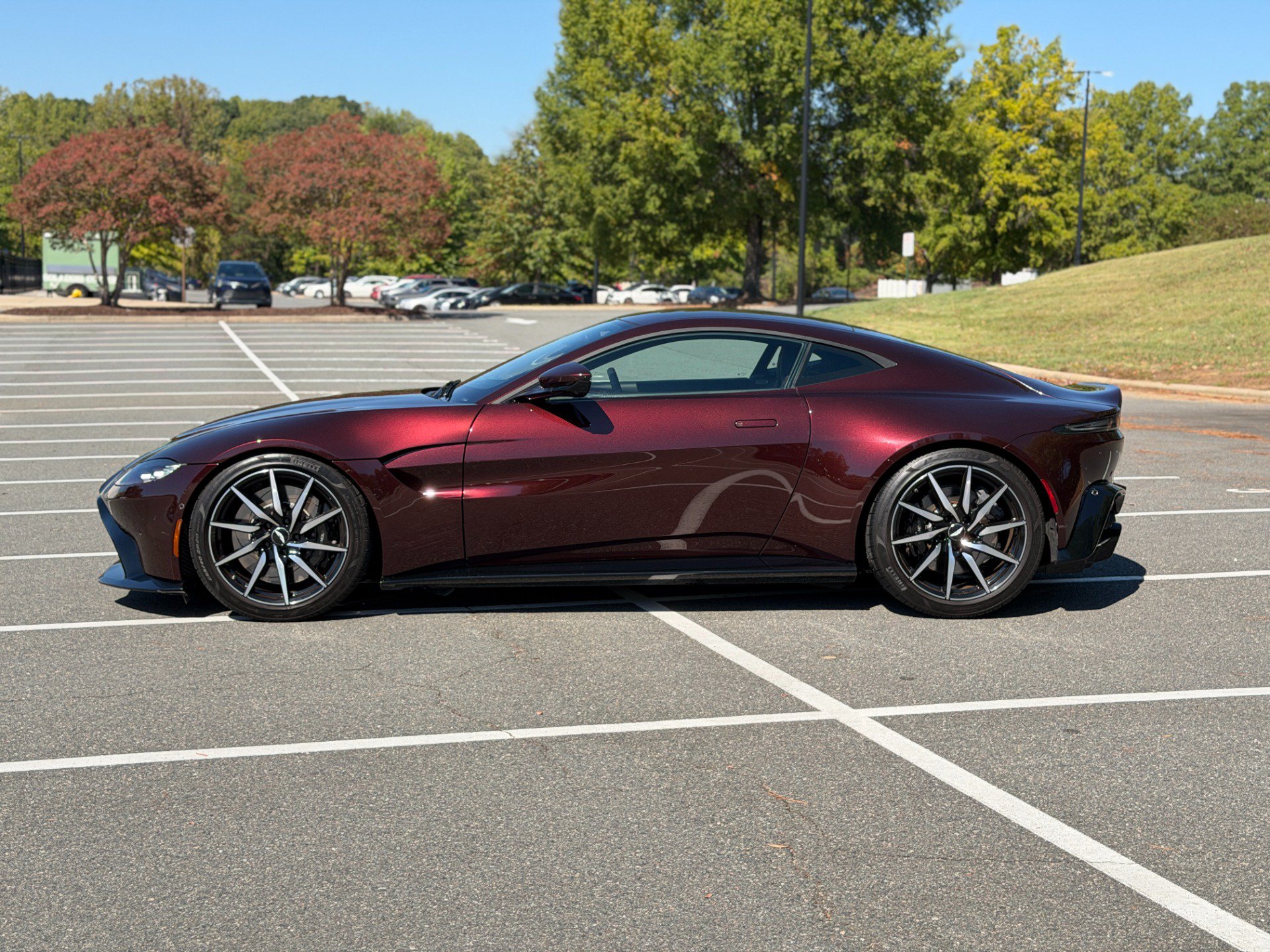 Used 2020 Aston Martin V8 Vantage Coupe RWD image 6