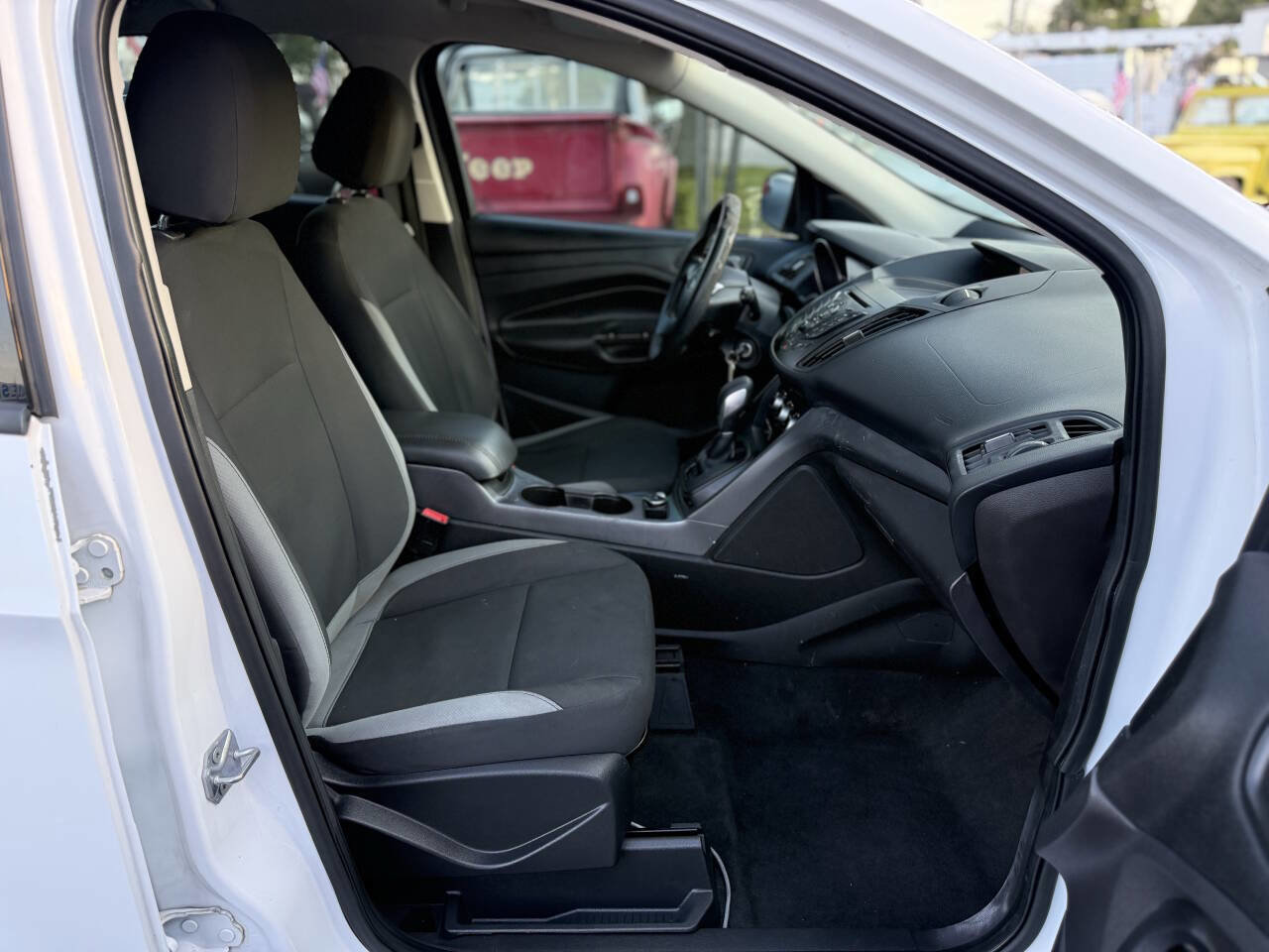 Used 2014 Ford Escape S image 25