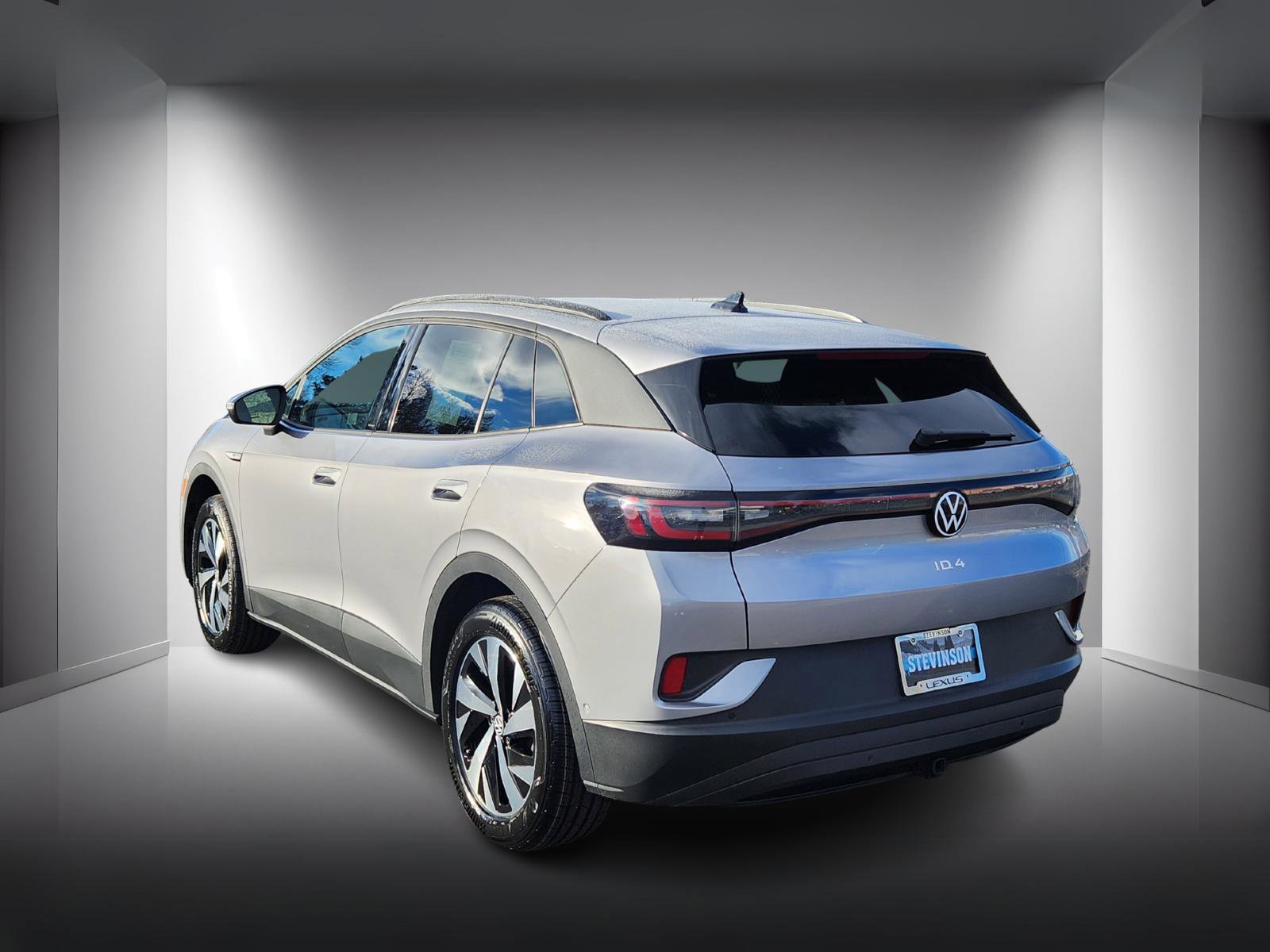 Used 2023 Volkswagen ID.4 Pro image 3