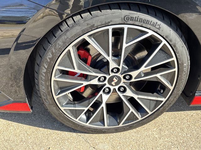 Used 2022 Hyundai Elantra N w/ Preferred Accessory Package FWD image 12
