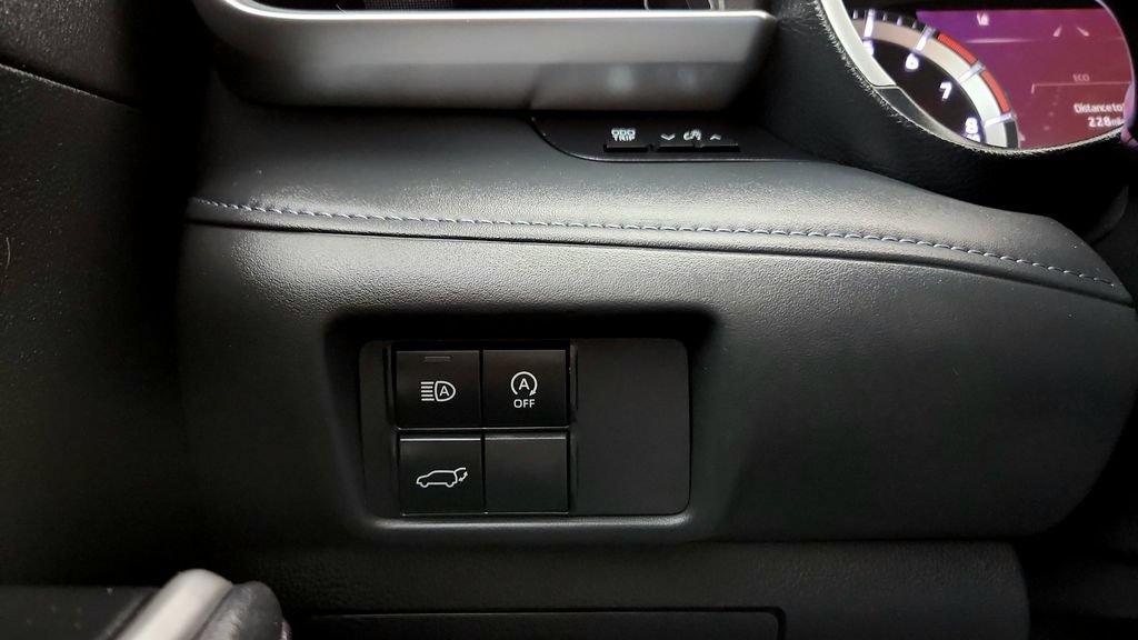 Certified 2024 Toyota Highlander XLE AWD/4WD image 28
