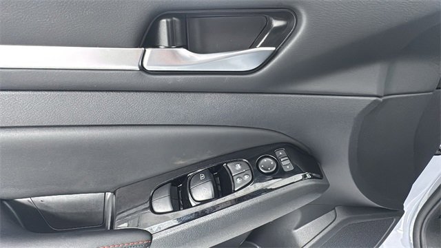 New 2025 Nissan Altima 2.5 SR w/ SR Premium Package image 17