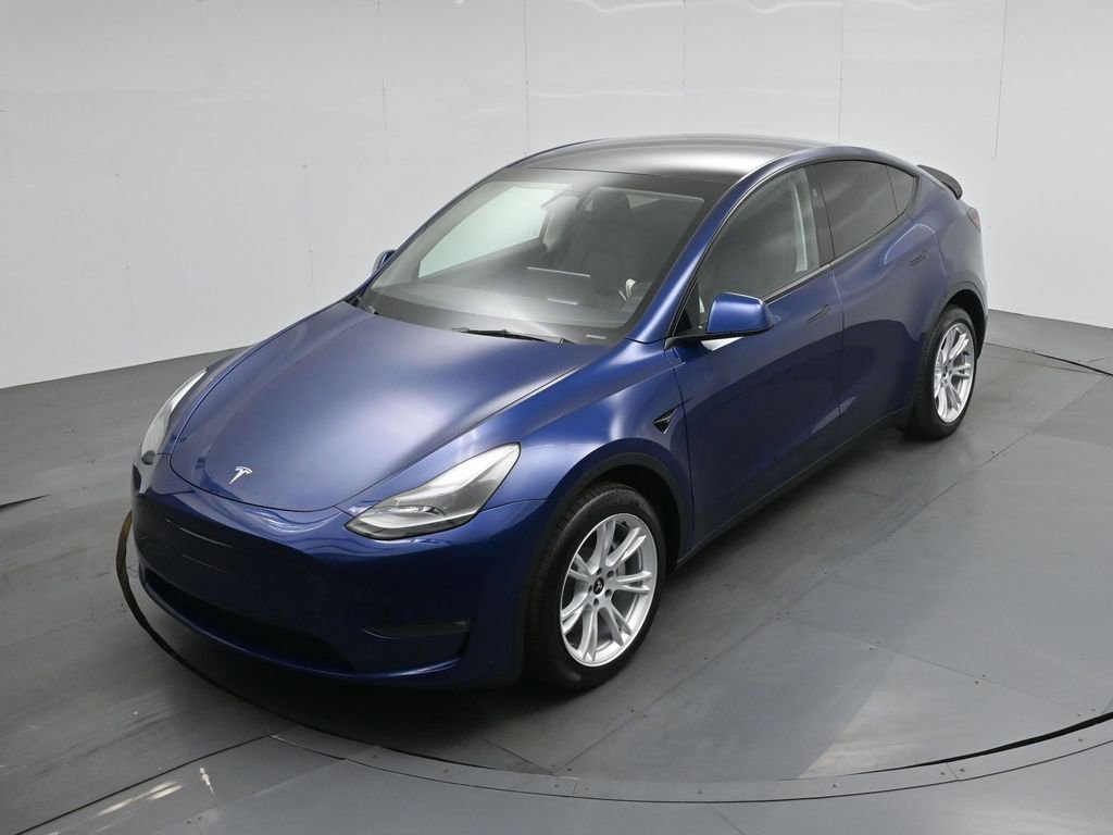Used 2024 Tesla Model Y Long Range image 32