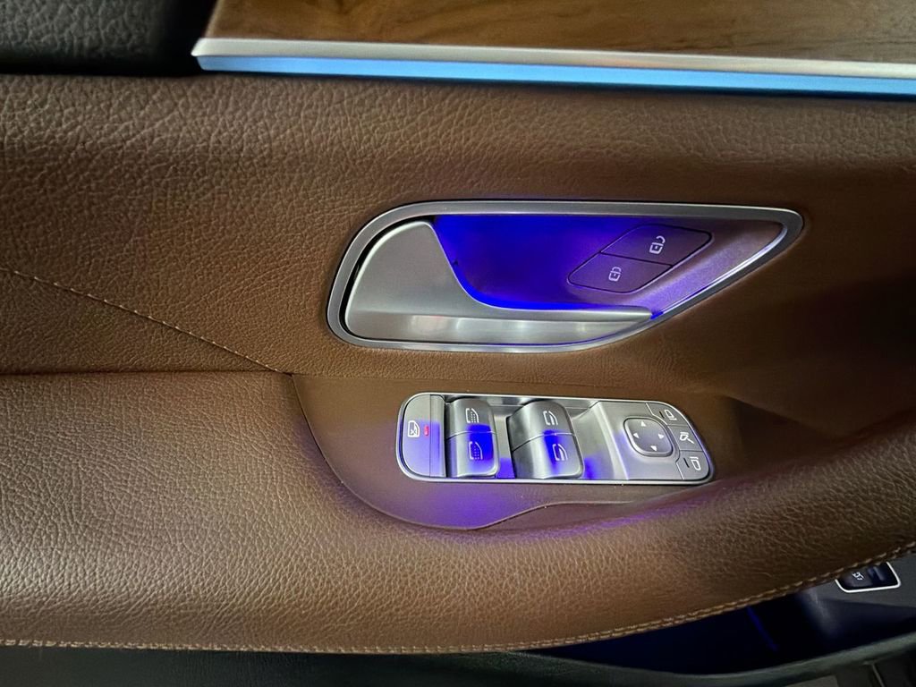 Used 2024 Mercedes-Benz GLS 450 4MATIC image 24