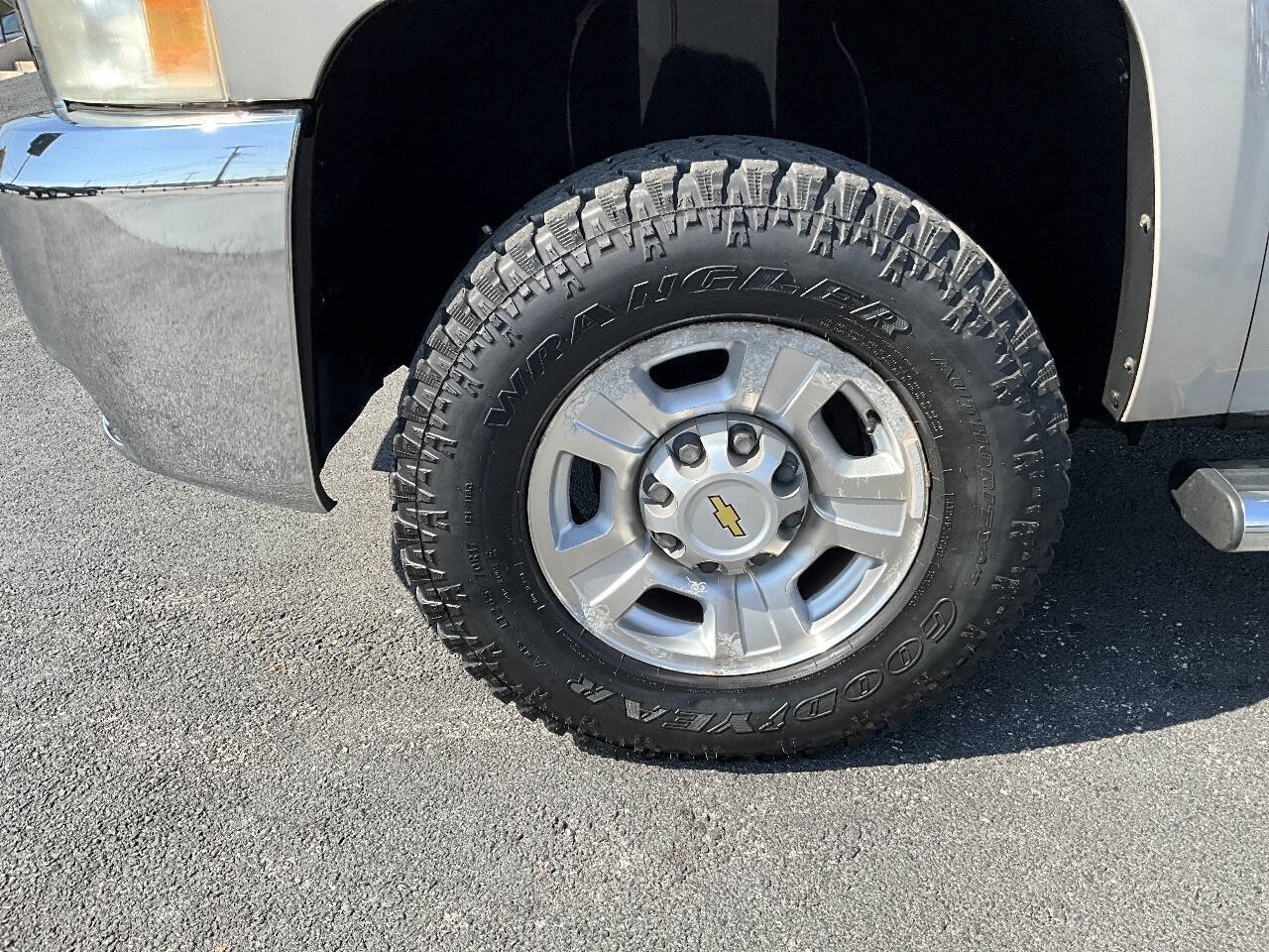 Used 2009 Chevrolet Silverado 2500 LTZ AWD/4WD image 19