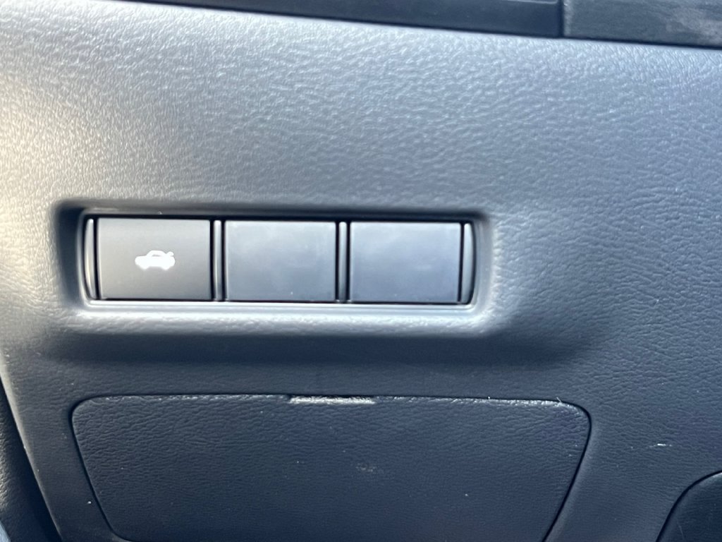 New 2027 Nissan Sentra SR FWD image 26