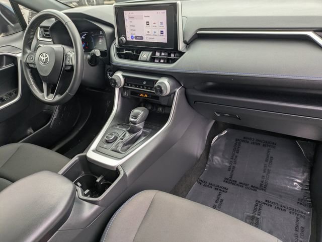 Used 2024 Toyota RAV4 SE image 31