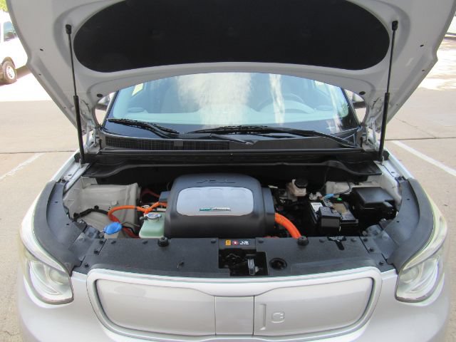Used 2017 Kia Soul EV-e FWD image 53