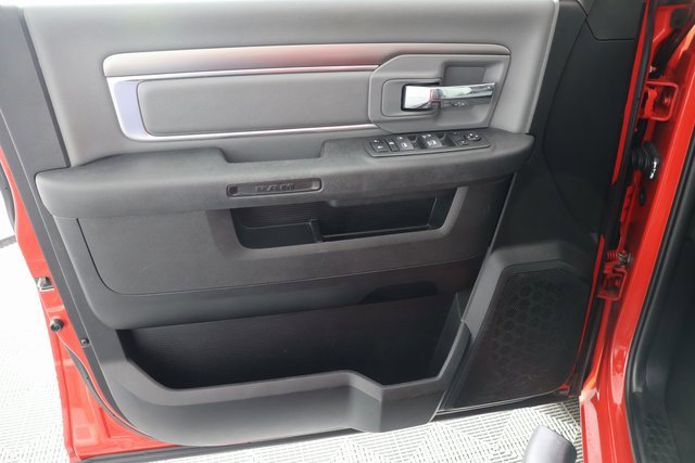 Used 2022 RAM 1500 Classic SLT image 22