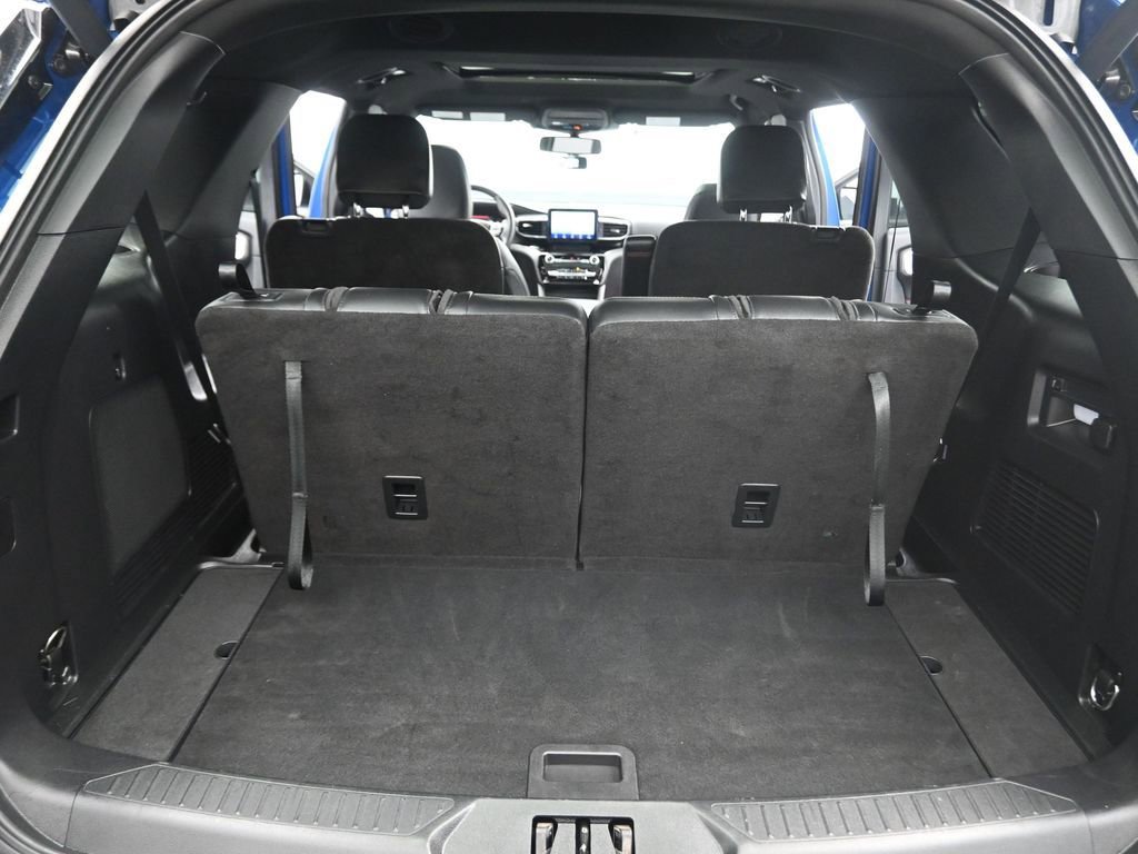 Used 2023 Ford Explorer ST-Line w/ Class IV Trailer Tow Package image 16