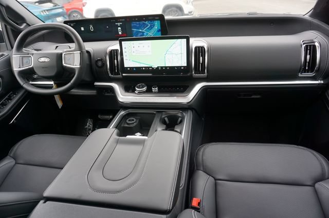 New 2026 Ford Expedition Platinum w/ Stealth Performance Package AWD/4WD image 6