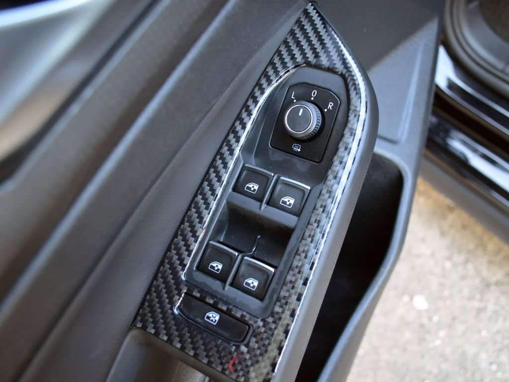 Used 2022 Volkswagen GTI SE FWD image 27