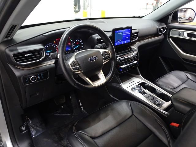 Used 2023 Ford Explorer Limited image 24