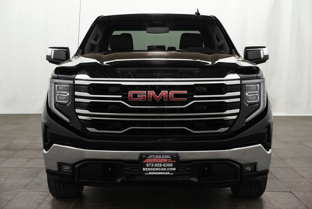 Used 2025 GMC Sierra 1500 SLT AWD/4WD image 2