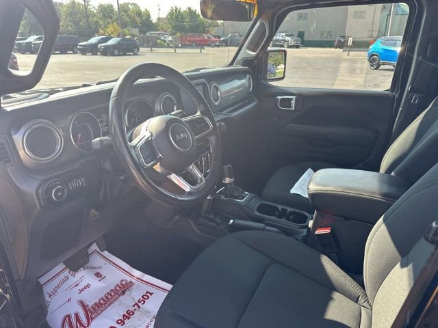 Used 2022 Jeep Wrangler Unlimited Sahara w/ Cold Weather Group image 11
