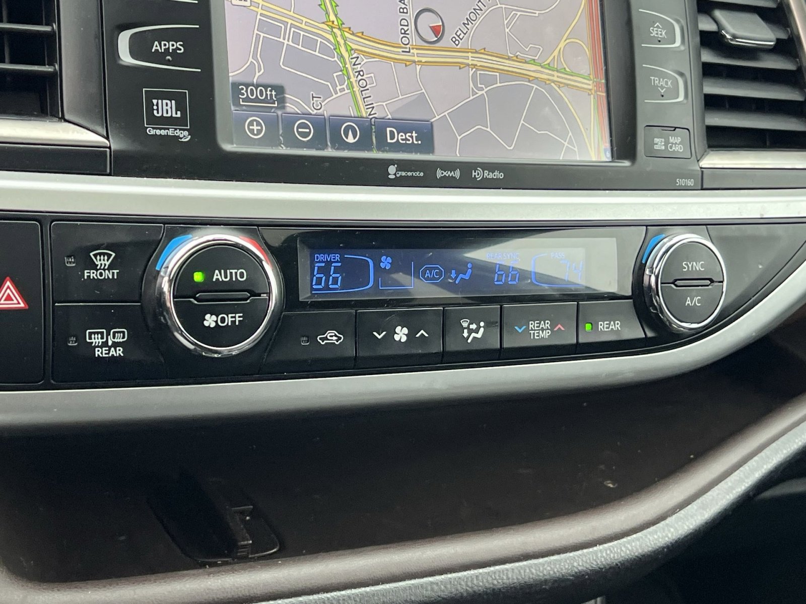 Used 2016 Toyota Highlander Limited w/ Driver Technology Package image 21