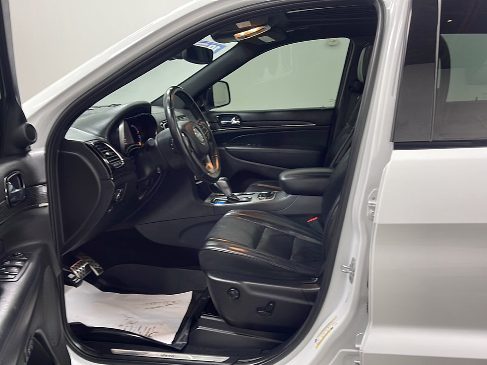 Used 2019 Jeep Grand Cherokee High Altitude AWD/4WD image 2