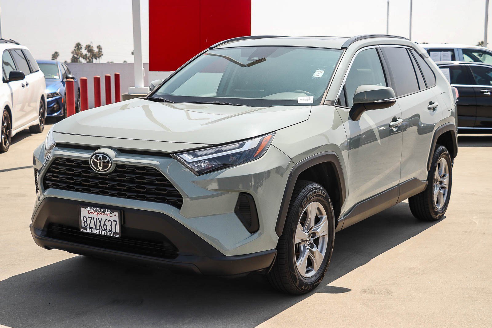 Certified 2022 Toyota RAV4 XLE w/ Convenience Package FWD image 3