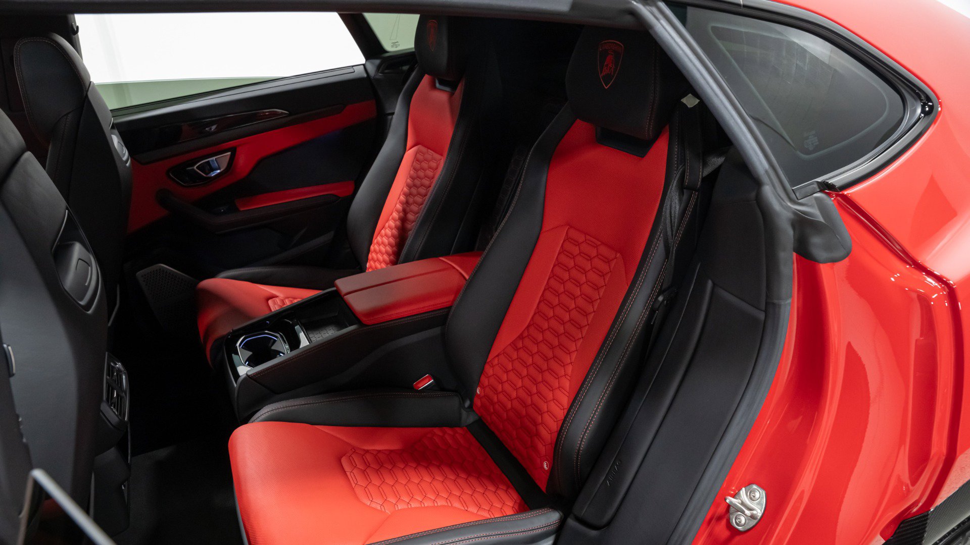 Used 2021 Lamborghini Urus image 74