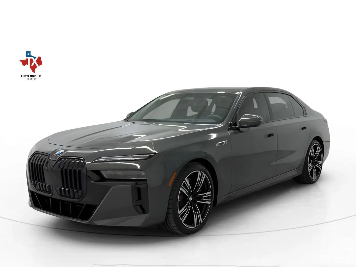Used 2024 BMW 760i xDrive AWD/4WD image 7